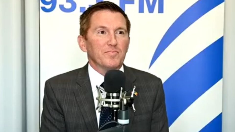 Adjunctul interimar al șefului misiunii diplomatice a SUA în România, Shane Dixon, interviu la Radio România Braşov FM (VIDEO)