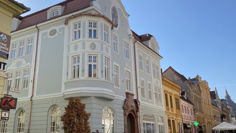 "Magia iernii la Brașov" deschide fosta Bancă săsească pentru artiști, care sunt invitați să-și prezinte aici lucrările