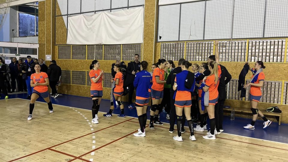 Victorie pentru handbalistele Coronei în meciul cu CSM Galați 2