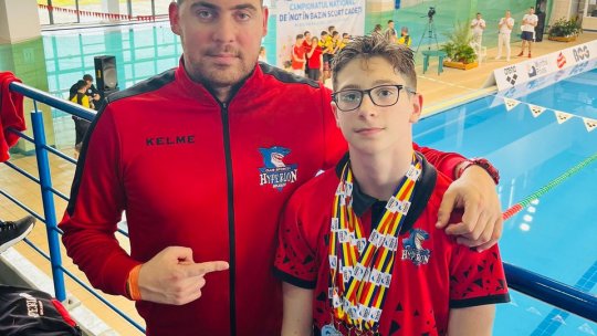 Înotătorii de la Hyperion s-au întors cu mai multe medalii și un record doborât de la Campionatul Național de la Miercurea Ciuc