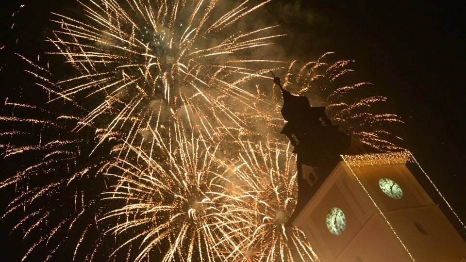 Revelion cu DJ-i, anul acesta, în Piața Sfatului