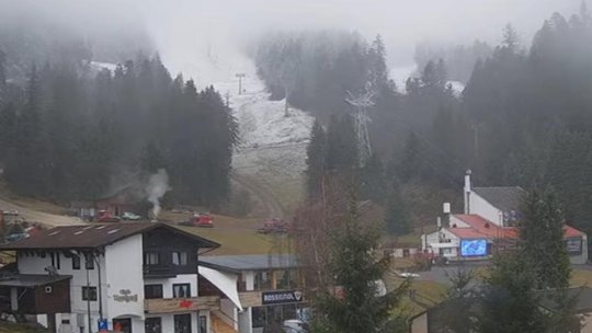 În lipsa zăpezii, mulți turiști și-au anulat rezervările la munte