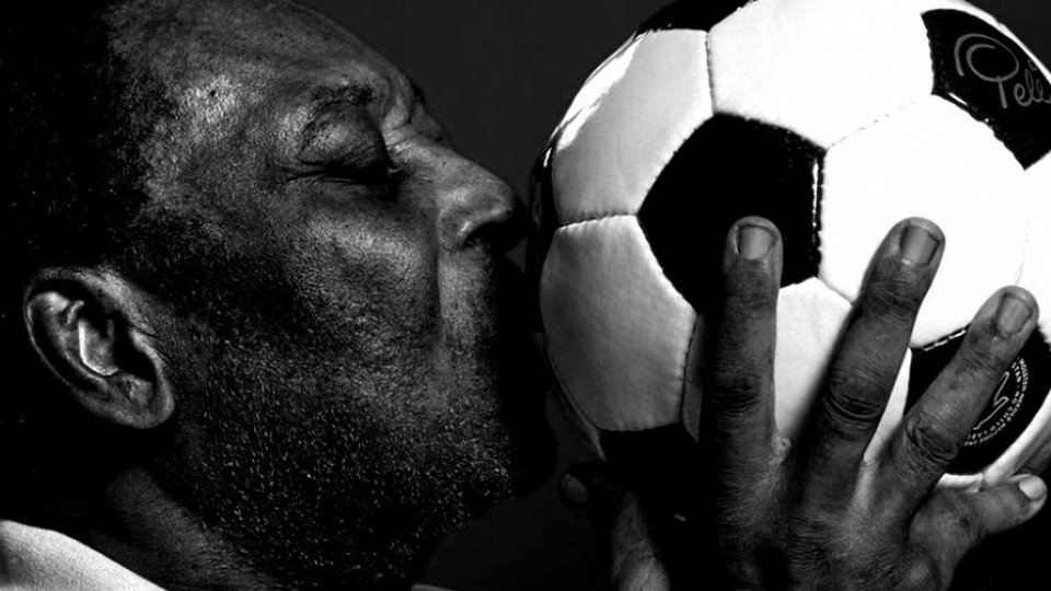 Fostul mare fotbalist Pele a încetat din viaţă!