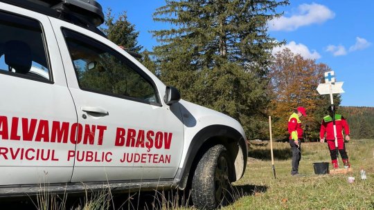 Maşinile Salvamont vor putea folosi semnale luminoase când se deplasează la acţiuni de intervenţie cu caracter de urgenţă