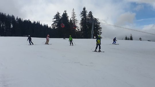 Starea pârtiilor, marți. Se schiază în condiții bune în Postăvaru