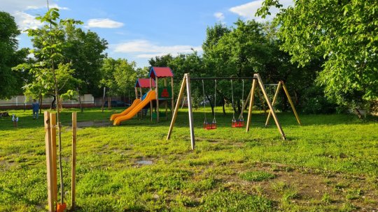 10 locuri de joacă, propuse a fi adaptate pentru copiii cu dizabilități