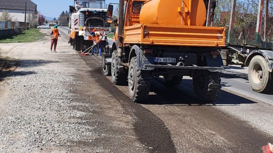 Șase oferte pentru reabilitarea drumului dintre Vulcan și Holbav