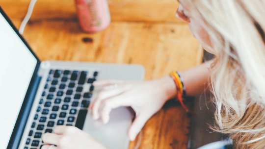 Importanța educației antreprenoriale pentru tinerii afaceriști aflați la început de drum