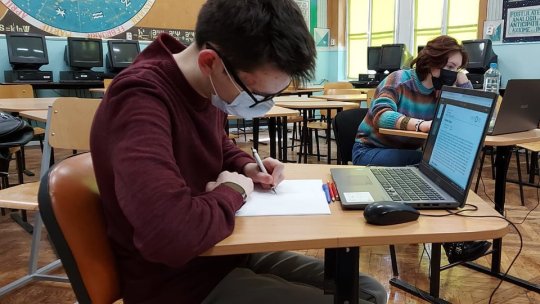 O nouă medalie în palmaresul elevilor șaguniști: Darius Chițu, bronz la un concurs de informatică