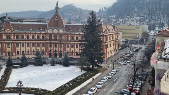 În stradă pentru Ucraina, sâmbătă seara, în fața Prefecturii Brașov