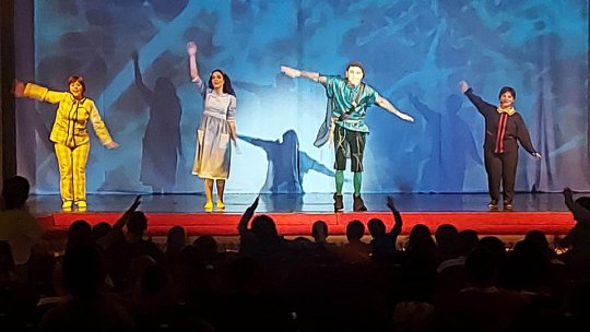 Opera Brașov, spectacol pentru micuții sportivi ucraineni rămași în România