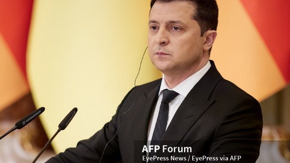 Președintele Volodimir Zelenski a semnat cererea oficială de aderare a ţării sale la Uniunea Europeană