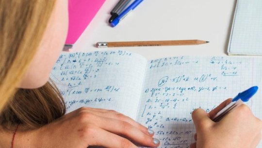 Dar din dar se face Rai. Elevii primesc sprijin de la studenți