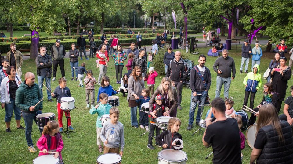 Mai mulți bani de la buget pentru proiecte culturale și condiții de accesare mai relaxate. Ghidul de finanțare, în dezbatere publică