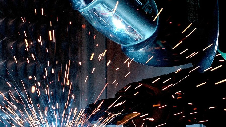 Producția industrială, în revenire în 2021