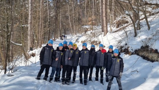 Micii fotbaliști din Ucraina refugiați la Brașov, în excursie pe Tâmpa (VIDEO)