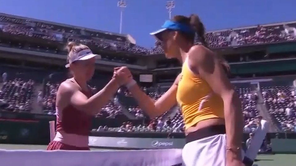 Simona Halep a învins-o pe Sorana Cîrstea în duelul româncelor de la Indian Wells