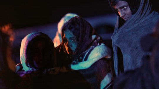 Refugiați întorși din drum, la granița cu Ungaria. Țara vecină îi primește doar dacă au pașapoarte biometrice, vize Schengen sau permise de ședere într-un stat UE