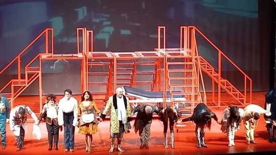 Sală plină la prima premieră a acestui an la Teatrul "Sică Alexandrescu"