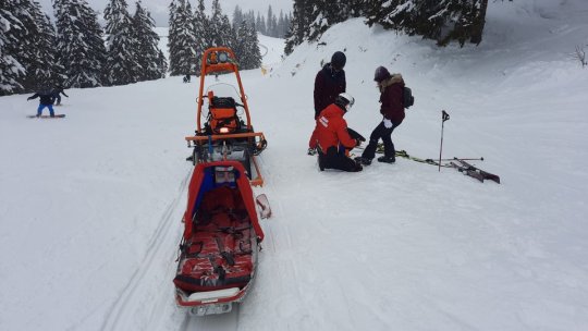 Peste 500 de persoane au avut nevoie de ajutorul salvamontiștilor brașoveni, de la începutul sezonului de schi