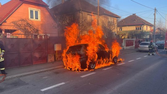 Incendiu la un autoturism în această dimineață, în municipiu (VIDEO)