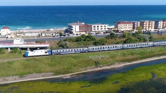 CFR Călători suplimentează cu vagoane toate trenurile care circulă în acest weekend spre Valea Prahovei şi litoral