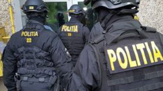 Percheziții matinale la angajați ai Poliției Locale Brașov
