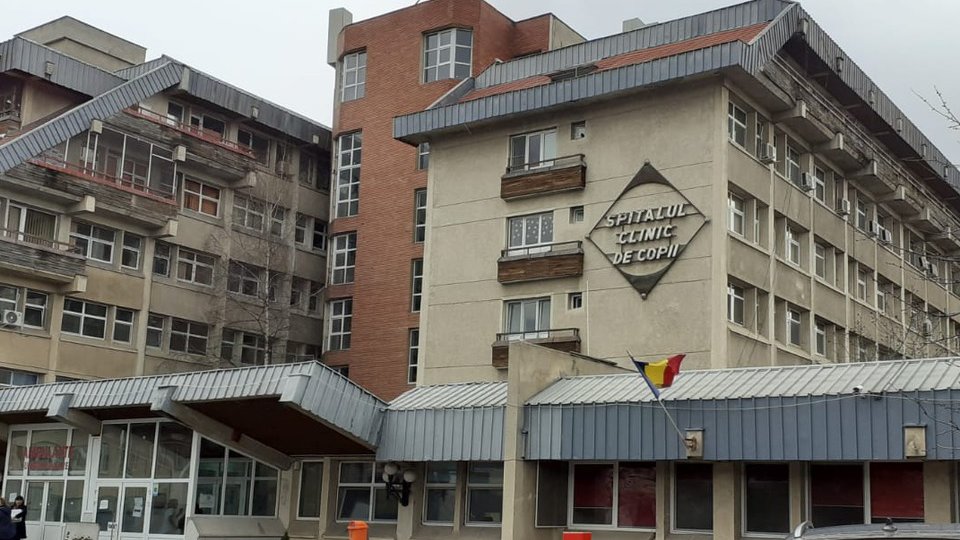 Copil lovit de mașină, pe strada Lungă