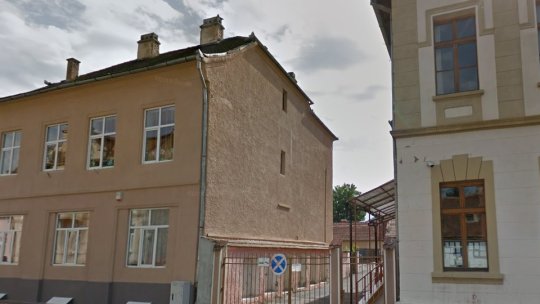 Proprietarul terenului de la Grădinița 13 ar putea trece azi la executare silită