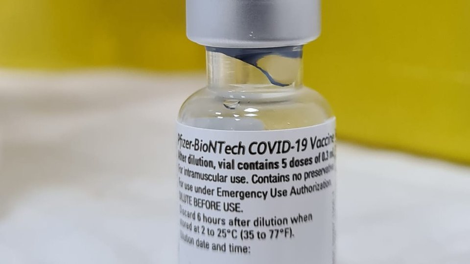 Cea de a 4-a doză de vaccin Pfizer se poate efectua, la cerere, din 16 mai