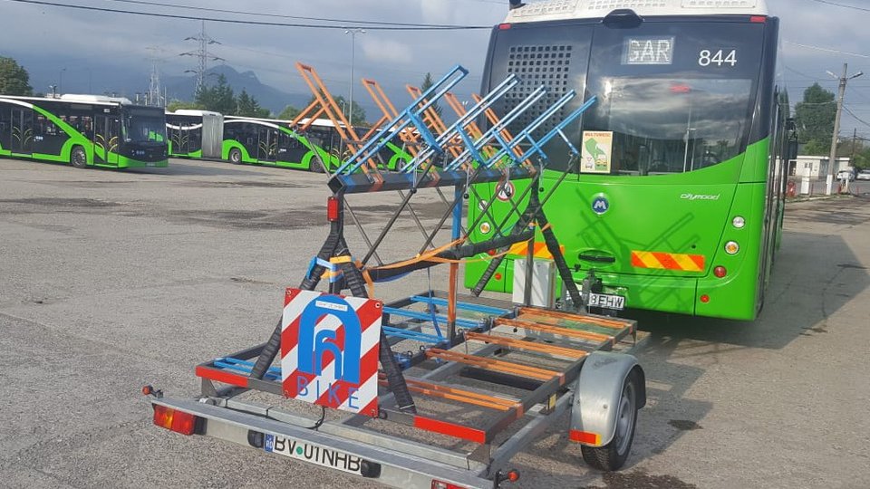 De astăzi, autobuzul spre Poiană transportă din nou biciclete, gratuit