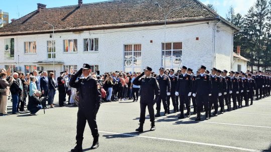 Zi memorabilă pentru pompierii brașoveni. Soldații profesioniști au depus jurământul
