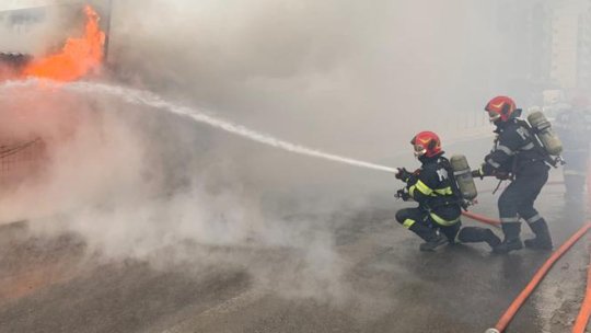 Incendiu la un apartament de pe strada 13 Decembrie