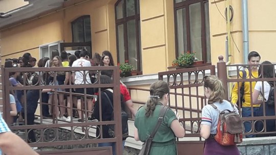 Orientarea pentru admiterea la liceu, doar online. Inspectoratul Școlar a publicat doar ghiduri pe site-ul propriu și a renunțat la Broșura Admiterii