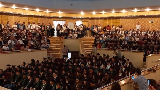 Ultimul clopoțel pentru elevii claselor a XII-a