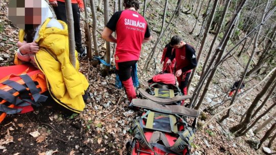 A părăsit poteca marcată și s-a accidentat