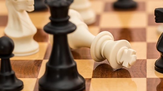 Șahul, ca un reper al normalității, pentru un copil ucrainean refugiat la Brașov