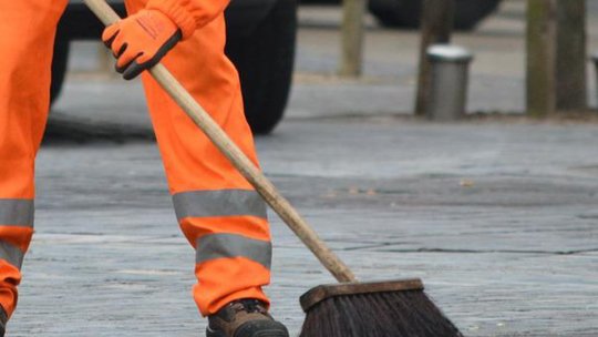 160 de persoane trebuie să efectueze muncă în folosul comunității în oraș, însă, cei mai conștiincioși sunt cei care au sentințe judecătorești