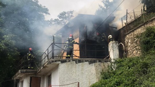Incendiu în Șcheii Brașovului