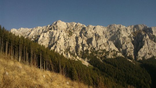 5 reguli simple pentru o drumeție pe munte