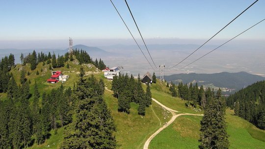 Zona turistică Țara Bârsei, promovată de tineri, prin spectacole de teatru