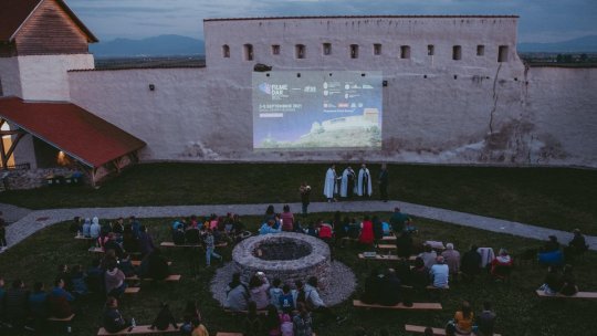 Sunteți invitați la "Filme-n dar, dar și poveste", în cetatea din inima României