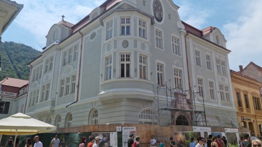 Fosta Bancă Săsească și-a recăpătat strălucirea. Clădirea a fost dezvelită după aproape 3 ani în care a fost în șantier