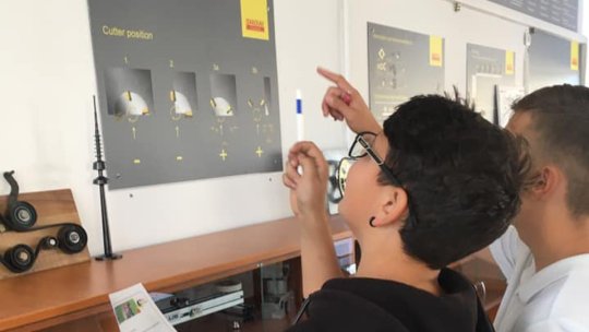 Au început înscrierile pentru învățământul profesional și dual. În august, înscrieri și pentru locurile libere de la liceu