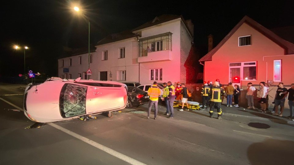 Mașină răsturnată pe Nicolae Titulescu
