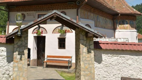 Un vechi lăcaş de cult din comuna Moieciu, reabilitat cu fonduri din bugetul județean