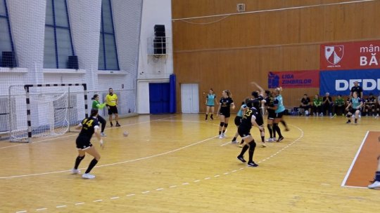 Corona a început sezonul cu o victorie