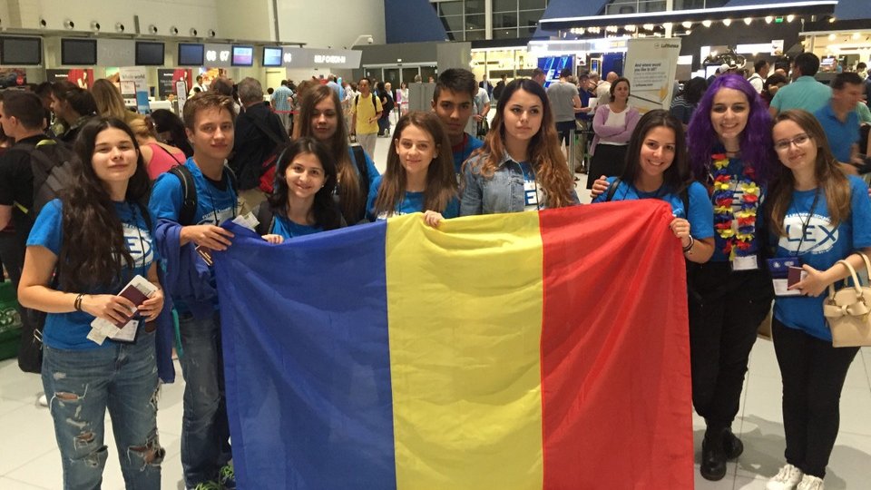 30 de burse de studiu în Statele Unite ale Americii sunt disponibile pentru liceenii din România