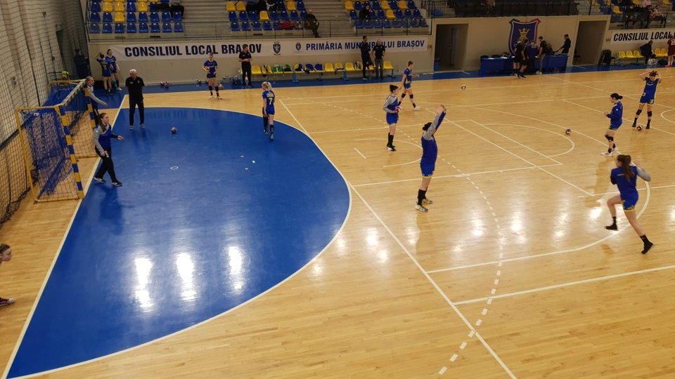 Corona Brașov întâlnește CSM Roman în etapa a doua a Diviziei A la handbal