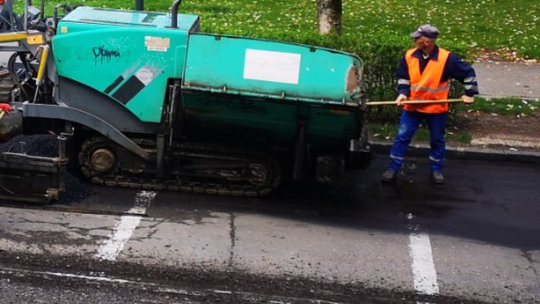 Mai multe străzi din Tractorul vor intra în asfaltări